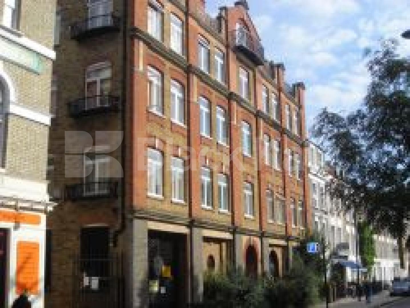 			NEW INSTRUCTION!, 3 Bedroom, 1 bath, 1 reception Flat			 Pratt Street, CAMDEN 